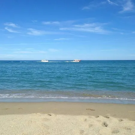 빌라 Familiale Au Bord De L'eau 루케이트