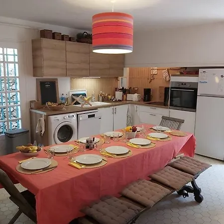 빌라 Familiale Au Bord De L'eau 루케이트